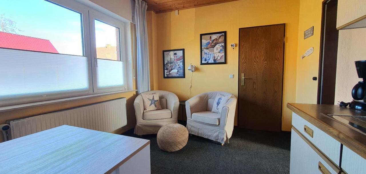 Friesenmeer Ferienwohnung Zwei Бензерзил Екстериор снимка